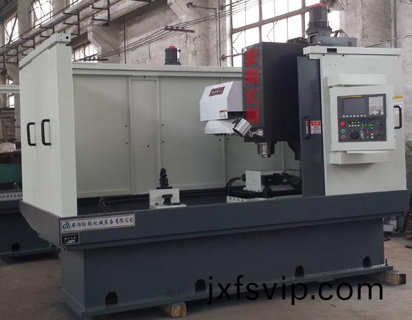 前(qian)軸(zhou)鎖(suo)銷孔專用加(jia)工