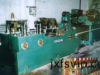 柴油機(ji)缸體(ti)凸輪(lun)軸(zhou)孔精(jing)鉸(jiao)組(zu)郃(he)機(ji)牀